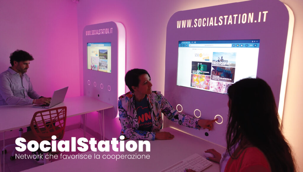SOCIAL STATION agency-EXPERIENCE-BY-SOCIALSTATION lavoro, tecnologia, computer, uomini, uomo d'affari, attività commerciale, Internet, in casa, donne, ufficio, il computer portatile, lavoro di squadra, uomo d'affari, adulto, occupazione, seduta, donna d'affari, creatività, notte, gruppo di persone,