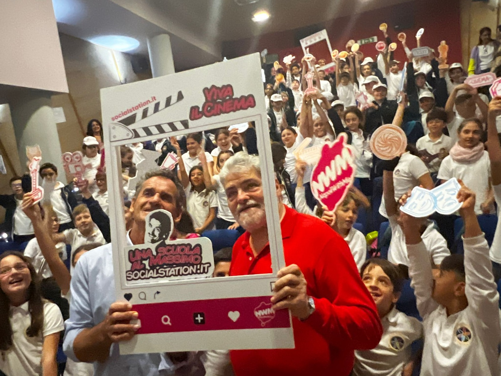 Massimo Troisi continua ad emozionarci con il Progetto Una Scuola al Massimo